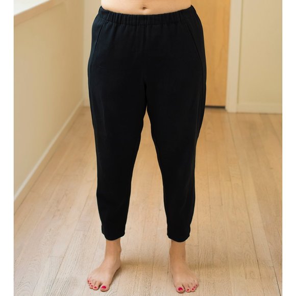Babaton Pants - Aritzia Babaton Black Slacks elastic waist sz M